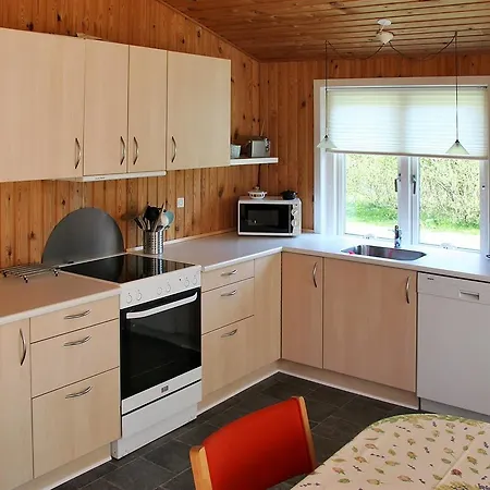 Three-bedroom Holiday In